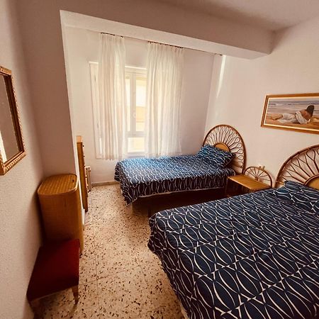 Uroczy Apartament Przy Playa De Los Locos Torrevieja Exterior photo