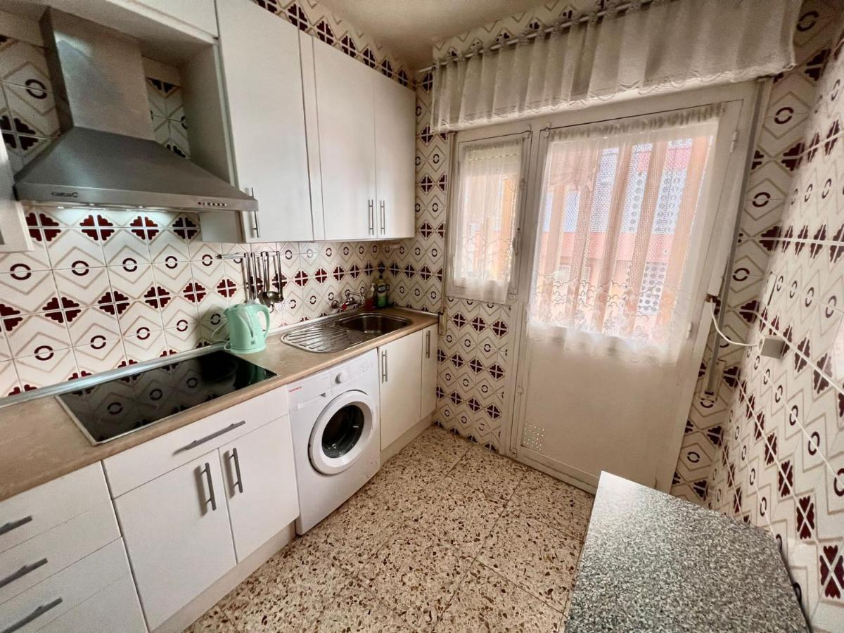 Uroczy Apartament Przy Playa De Los Locos Torrevieja Exterior photo